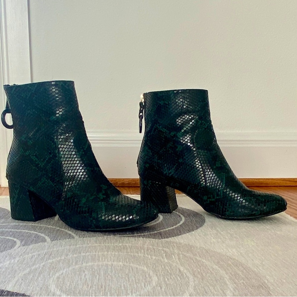 Urban Outfitters Alana Faux Green/Black Snakeskin Ankle Boots